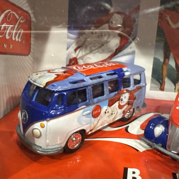 NEW Johnny Lightning 1:64 Coca Cola Set of 3 Poster Car Collection VW Ford - Picture 3 of 11